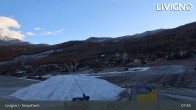 Archived image Webcam Livigno: View Snowfarm 07:00