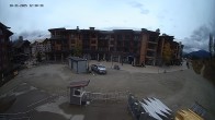 Archiv Foto Webcam Revelstoke Mountain Resort Village 13:00