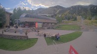 Archived image Webcam Base Bridger Gondola Jackson Hole Mountain Resort 17:00