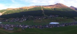 Archiv Foto Webcam Livigno: Skiort und Mottolino Fun Mountain 17:00