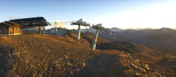 Archived image Webcam Les 3 Vallées - Le Menuires Roc des 3 Marches 19:00