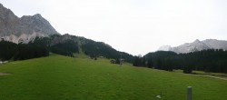 Archiv Foto Webcam Ehrwalder Almbahn Panorama 05:00