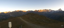 Archiv Foto Webcam Cervino Ski Paradise: Skigebiet Chamois 05:00