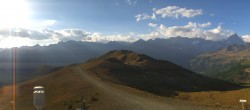 Archiv Foto Webcam Cervino Ski Paradise: Skigebiet Chamois 17:00