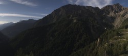 Archiv Foto Webcam Courmayeur - Checrouit Panorama 07:00
