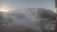 Archived image Webcam Malbun Triesenberg ski resort - Täli chair lift 06:00