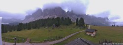 Archiv Foto Webcam Geisleralm: Blick auf die Geislerspitzen 05:00