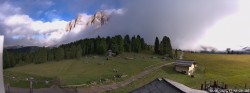 Archiv Foto Webcam Geisleralm: Blick auf die Geislerspitzen 17:00