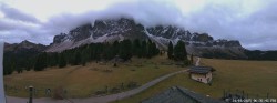 Archived image Webcam Geislerspitzen - View from Geisleralm 06:00