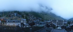 Archiv Foto Webcam Zermatt: Panoramablick auf das Dorf 06:00