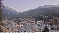 Archived image Webcam Santa Caterina Valfurva - Base Area Paradiso 17:00