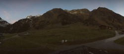 Archived image Webcam Oberiss Alm in the Stubai Oberberg valley 05:00