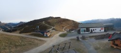 Archived image Webcam Wildkogel-Arena: Top station Wildkogel gondola 07:00
