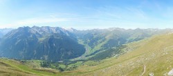 Archived image Webcam Mayrhofen - Top station 150er Tux 09:00