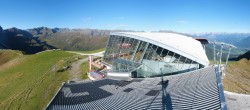 Archived image Webcam Axamer Lizum: Hoadl-Haus und Top station Olympiabahn 08:00