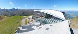 Archived image Webcam Axamer Lizum: Hoadl-Haus und Top station Olympiabahn 11:00