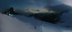 Archived image Webcam Hintertux Glacier - Top station Gefrorene Wand 16:00