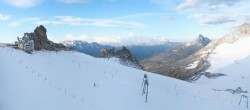 Archiv Foto Webcam Hintertuxer Gletscher - Bergstation Gefrorene Wand 05:00