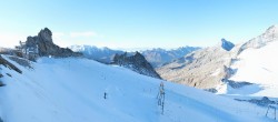 Archived image Webcam Hintertux Glacier - Top station Gefrorene Wand 07:00