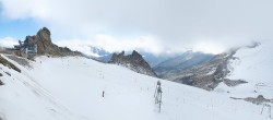 Archived image Webcam Hintertux Glacier - Top station Gefrorene Wand 13:00