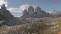 Archived image Webcam Dolomites: Mountain Hut Antonio Locatelli 09:00