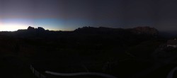 Archived image Webcam Panorama of the Alpe di Siusi from the Puflatsch mountain station 05:00