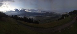 Archiv Foto Webcam Seiser Alm: Panoramablick Mezdi Bergstation 05:00