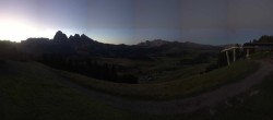 Archived image Webcam View over Alpe di Siusi - Mezdi mountain station 05:00