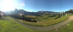 Archived image Webcam View over Alpe di Siusi - Mezdi mountain station 07:00