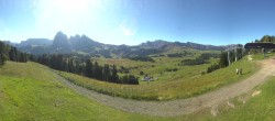 Archived image Webcam View over Alpe di Siusi - Mezdi mountain station 09:00