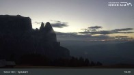 Archiv Foto Webcam Seiser Alm: Bergstation Spitzbühl 00:00