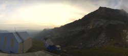 Archived image Webcam Glacier 3000: Top Station Cabane 06:00