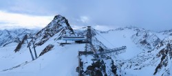 Archived image Webcam Sölden: Top Station Tiefenbach Glacier 01:00