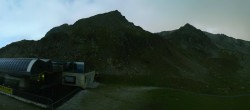 Archived image Webcam Kühtai Ski Resort - Kaiserbahn Lift 01:00