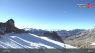 Archived image Webcam Hintertux Glacier: &#34;Gefrorene Wand&#34; Summit 08:00