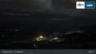 Archiv Foto Webcam Grosseckbahn Bergstation (1950m) 04:00
