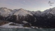 Archived image Webcam Mountain Restaurant Gampen / Top Station Gampenbahn 04:00