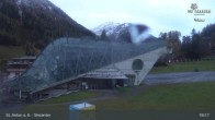 Archived image Webcam Galzigbahn Base Station (St. Anton) 04:00