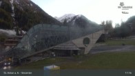Archived image Webcam Galzigbahn Base Station (St. Anton) 04:00