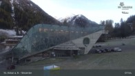 Archived image Webcam Galzigbahn Base Station (St. Anton) 07:00