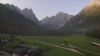 Archiv Foto Webcam Dolomitenhof Sexten - Blick auf die Langlaufloipe 05:00