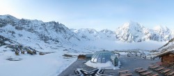 Archiv Foto Webcam Skigebiet Sulden: Panoramakamera Madritschhütte 07:00