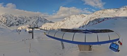 Archived image Webcam Sulden Ski Resort: Chair Lift Madritsch 09:00
