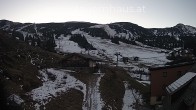 Archived image Webcam Planneralm: View Tauern House 06:00