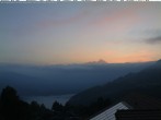 Archived image Webcam View of Thunsersee, Niesen mountain (2362m) and Kander valley 17:00