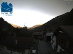 Archived image Webcam 4 Vallées: Hotel La Vallée 07:00