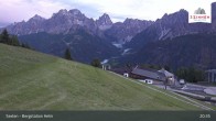 Archiv Foto Webcam 3 Zinnen Dolomiten: Sexten Bergstation Helm 04:00