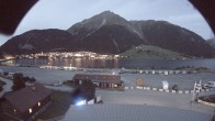Archiv Foto Webcam Schöneben: Talstation der Bergbahn mit Blick auf Reschensee und Dorf Reschen 19:00