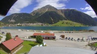 Archiv Foto Webcam Schöneben: Talstation der Bergbahn mit Blick auf Reschensee und Dorf Reschen 11:00