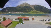 Archiv Foto Webcam Schöneben: Talstation der Bergbahn mit Blick auf Reschensee und Dorf Reschen 13:00